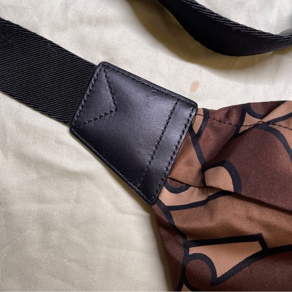 Authentic Burberry Monogram Print Sonny Belt Bag in Brown Nylon - Picture 3 of 10